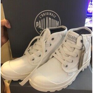 NEW in Box Palladium Pampa Hi Shoes / Boots in Star White New in Box Women's 6.5